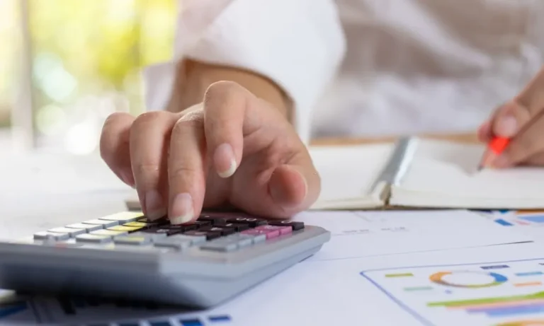 INSS: Aposentados Receberão antecipação do 14º Salário?