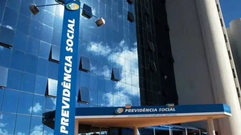 INSS: aposentados recebem pagamentos nesta segunda(26)