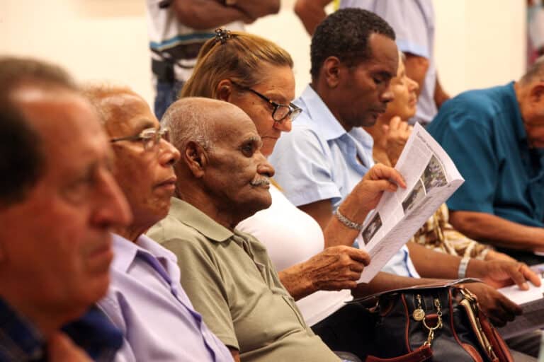 Abono de R$712 estará disponível em breve para alguns Brasileiros