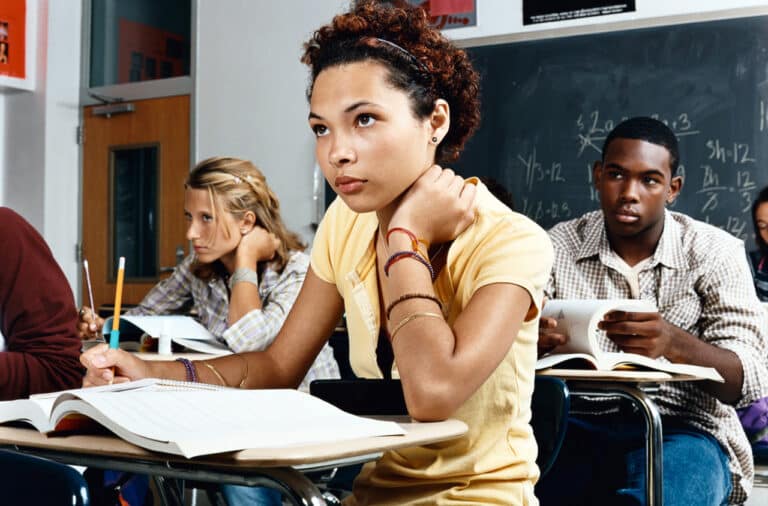 Auxílio Brasil:Como Estudantes Podem Receber o benefício?