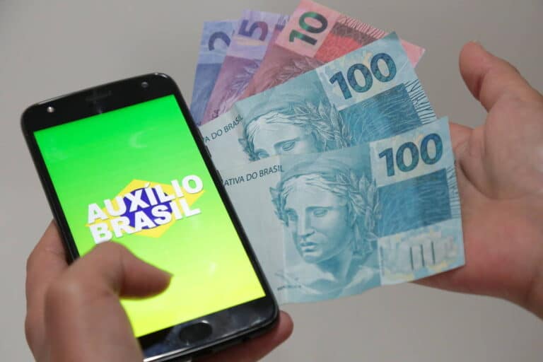 Auxílio Brasil: Caixa libera mensalidade de R$600 nesta quarta(19)
