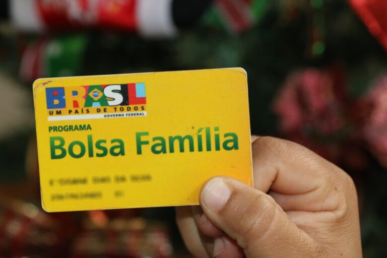 Bolsa Família 2023: Governo fará processo de pente-fino nos cadastros