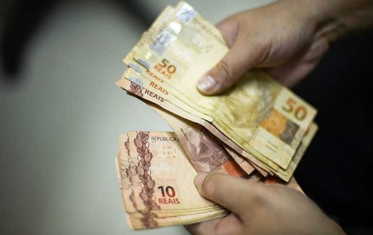 13º Salário poderá ser pago em 2 dias