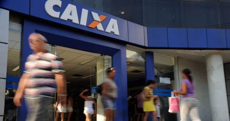 CAIXA libera até R$ 5 mil para mulheres que estão negativadas