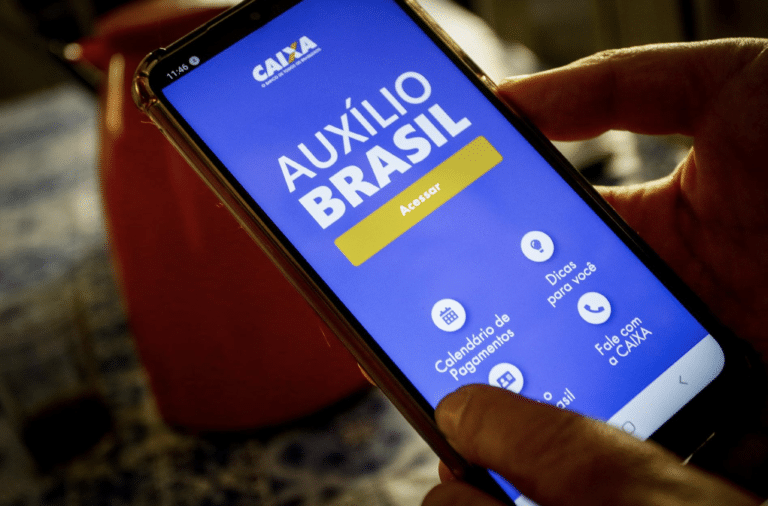 Auxílio Brasil: Governo Renegociará Dívidas Do Consignado