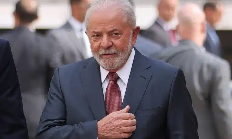 Salário mínimo começará a ser pago em maio