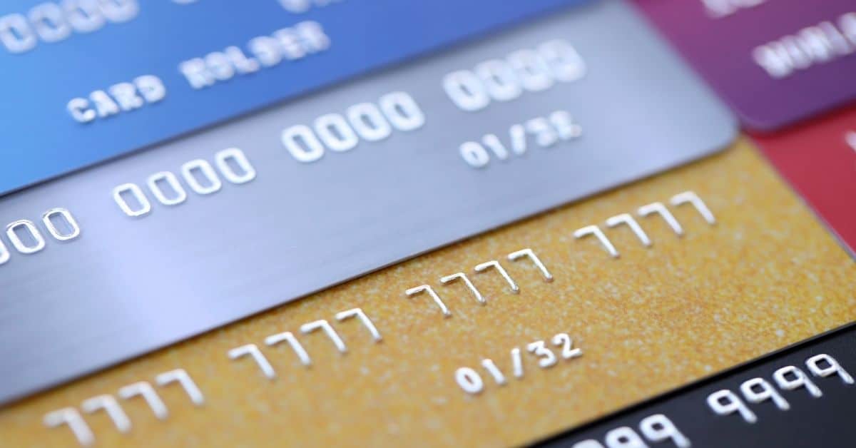 Cartão de crédito atrapalha ou ajuda o orçamento? Saiba usar o cartão a seu favor