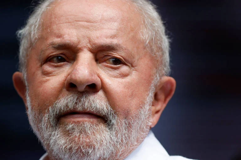 Lula está em risco em 2026 com 44% de aprovação agora