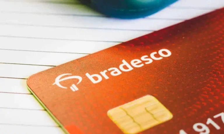 Bradesco lança cartões Visa Infinite com pontos a juros em voos e hospedagens