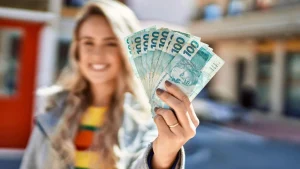 Governo paga R$ 200 para estudantes que fazem Enem 2026 agora