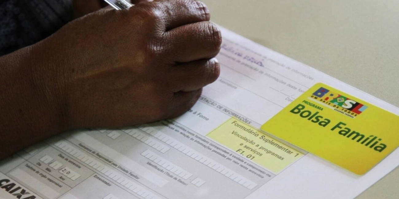Benefício do Bolsa Família pode ser retirado, mas 50% do valor é garantido por até 24 meses