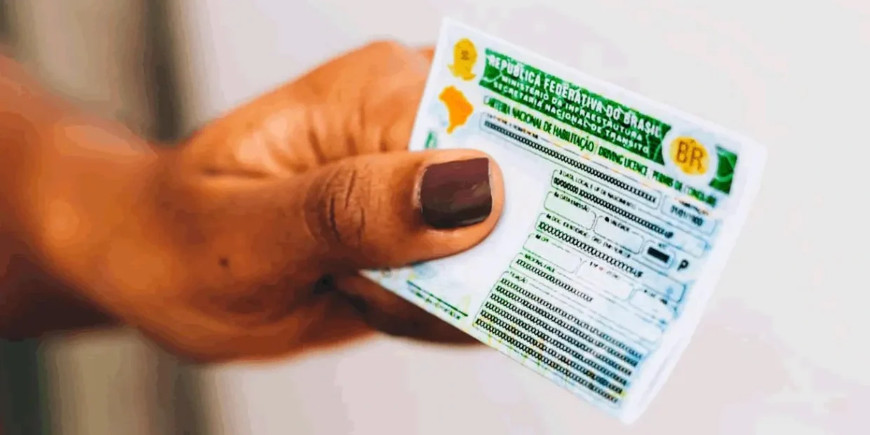 Alerta Urgente 2026: Evite Multas e Blockagens de Apli com a Carteira Certificada