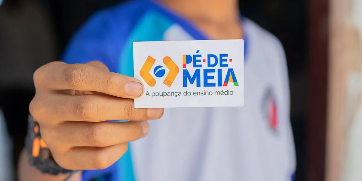 Governo paga R$ 200 para jovens de 14 a 24 anos agora, veja como receber