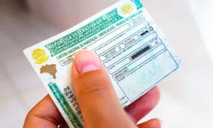 Nova regra da CNH hoje exige exame toxicológico para novos motoristas categorias A e B