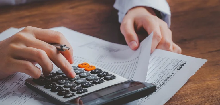 Aqui está um título optmizado: PIS/PASEP 2026 liberado: saiba agora como sacar até R$ 1.621 com o CPF